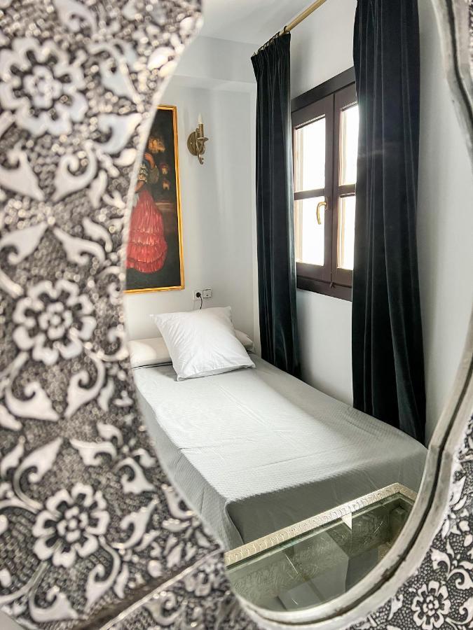 Hostal Servilia Кармона Экстерьер фото