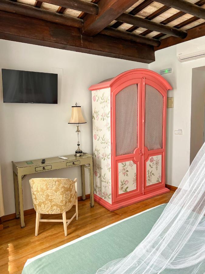 Hostal Servilia Кармона Экстерьер фото